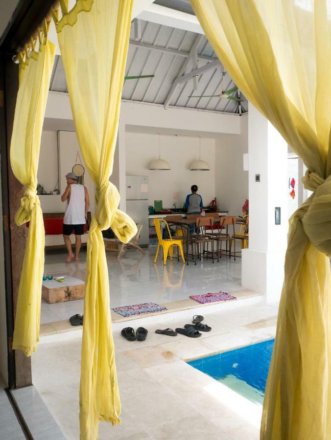 La Boheme Canggu Hostel Buitenkant foto