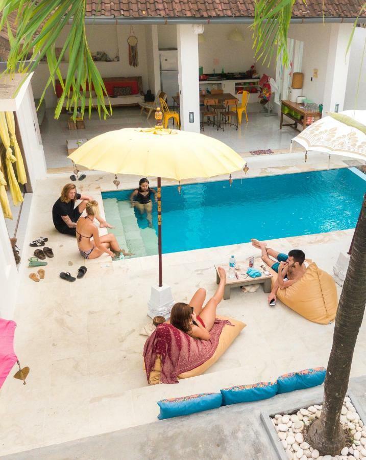 La Boheme Canggu Hostel Buitenkant foto